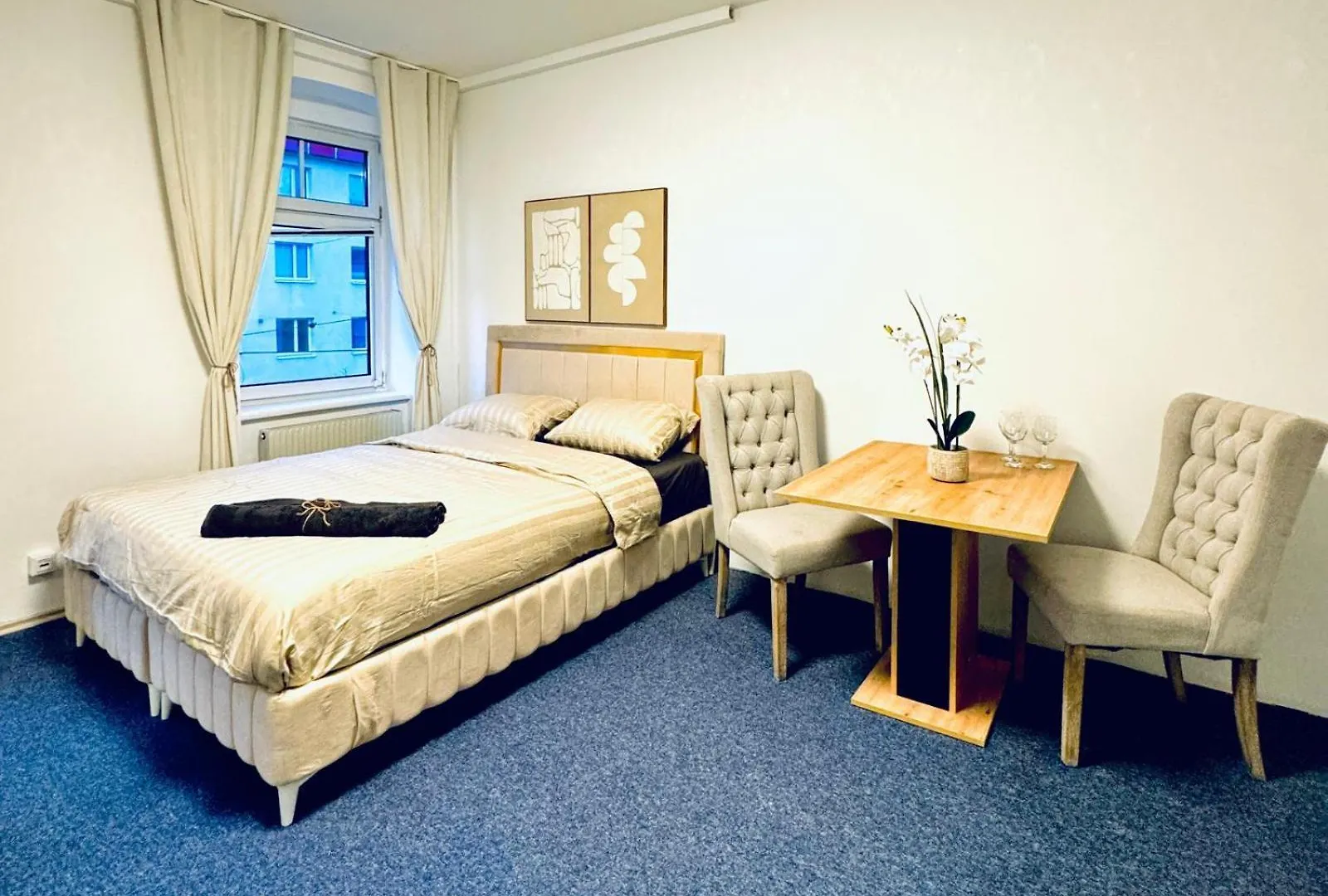 Bright Stay, 7Br Shared Apt Only 13Min To Belvedere Palace Vienna 0*,  Austria