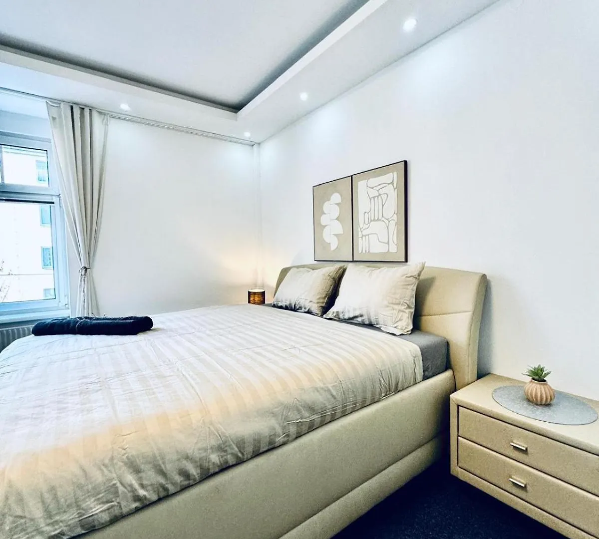 Bright Stay, 7Br Shared Apt Only 13Min To Belvedere Palace location