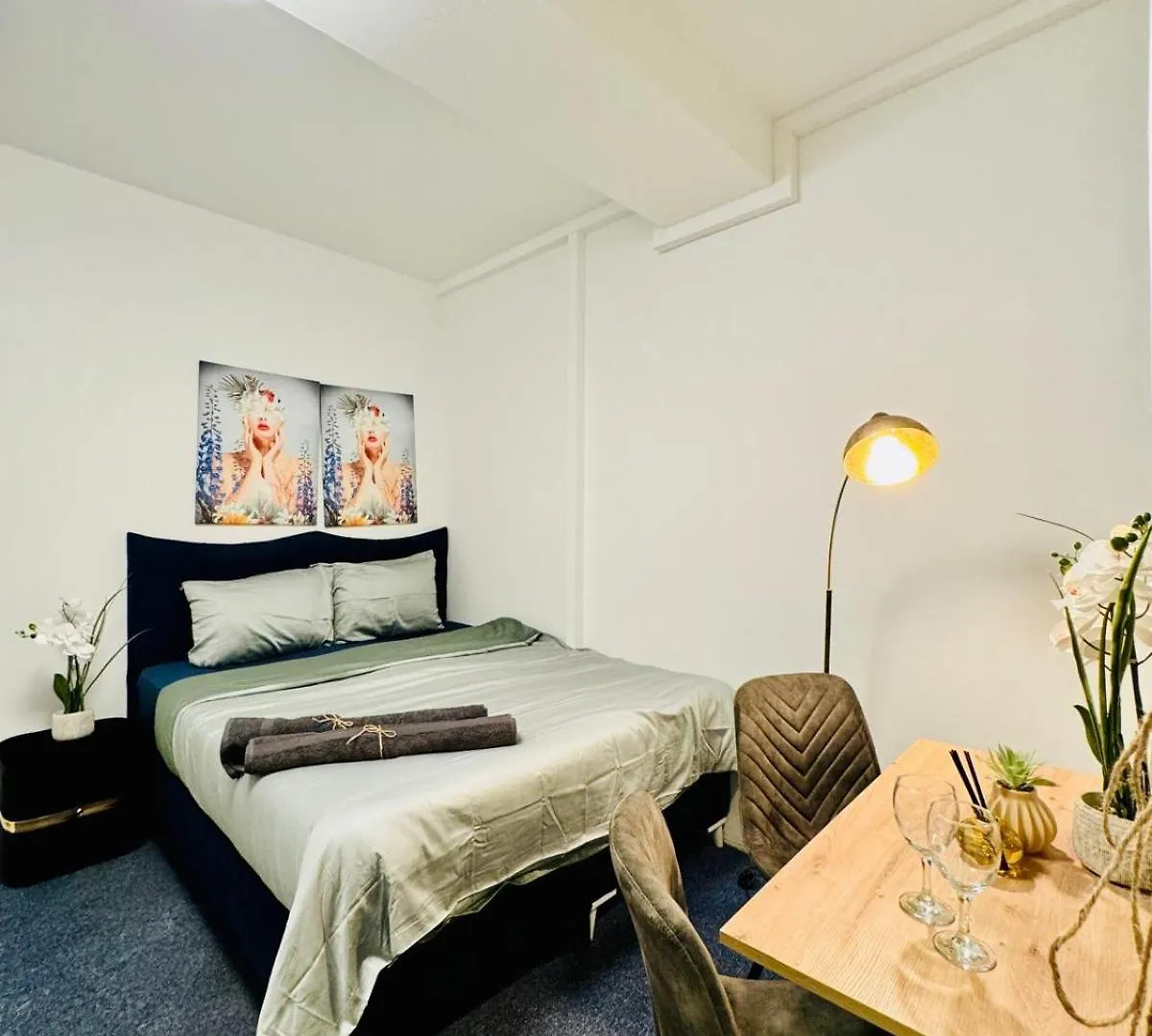 Bright Stay, 7Br Shared Apt Only 13Min To Belvedere Palace Vienna Apartment
