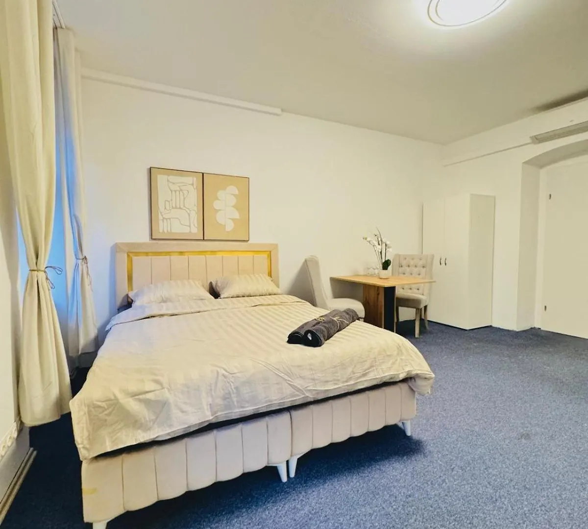 Bright Stay, 7Br Shared Apt Only 13Min To Belvedere Palace Vienna Austria