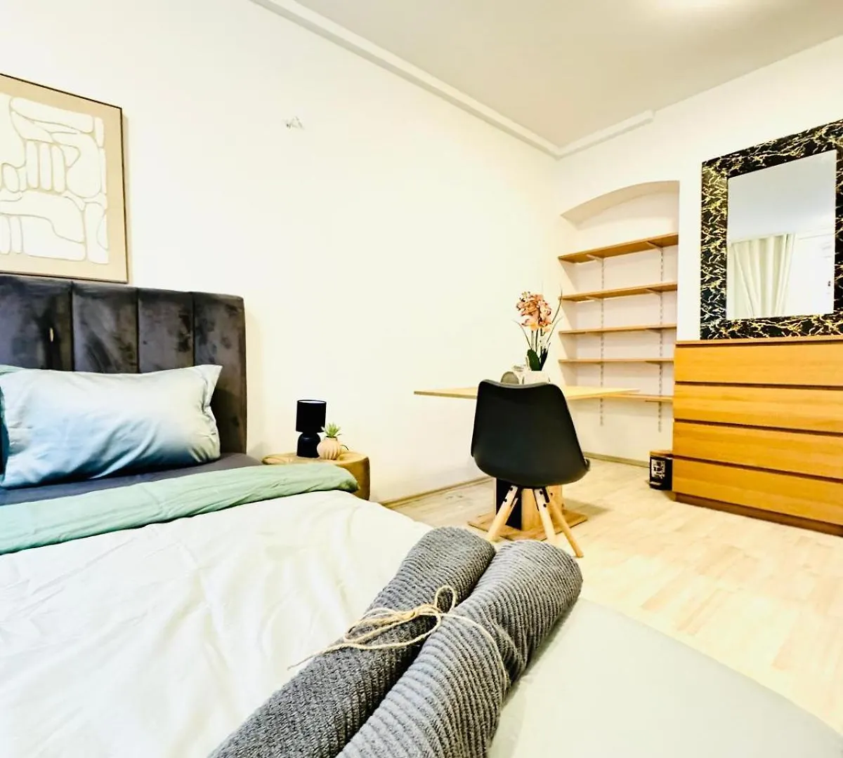 Bright Stay, 7Br Shared Apt Only 13Min To Belvedere Palace Vienna Apartment