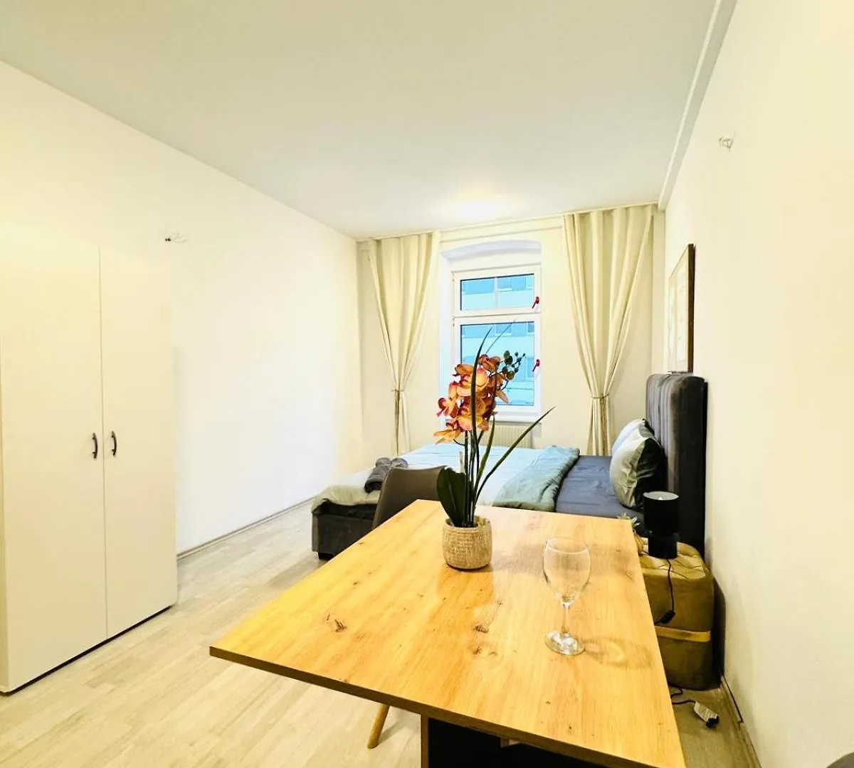 Apartment Bright Stay, 7Br Shared Apt Only 13Min To Belvedere Palace Vienna