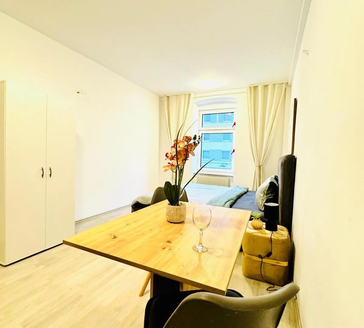 Bright Stay, 7Br Shared Apt Only 13Min To Belvedere Palace Vienna 0*,
